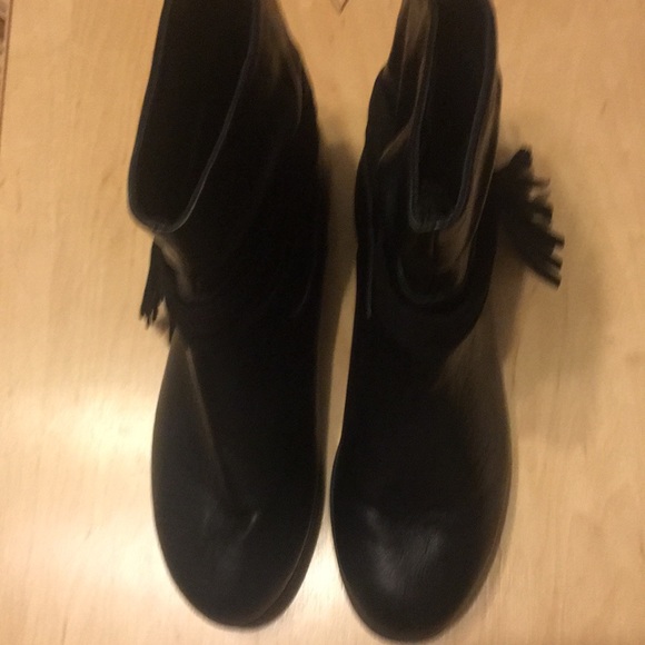 New Women’s Kohl’s Booties SOSKates 6M - Picture 4 of 10